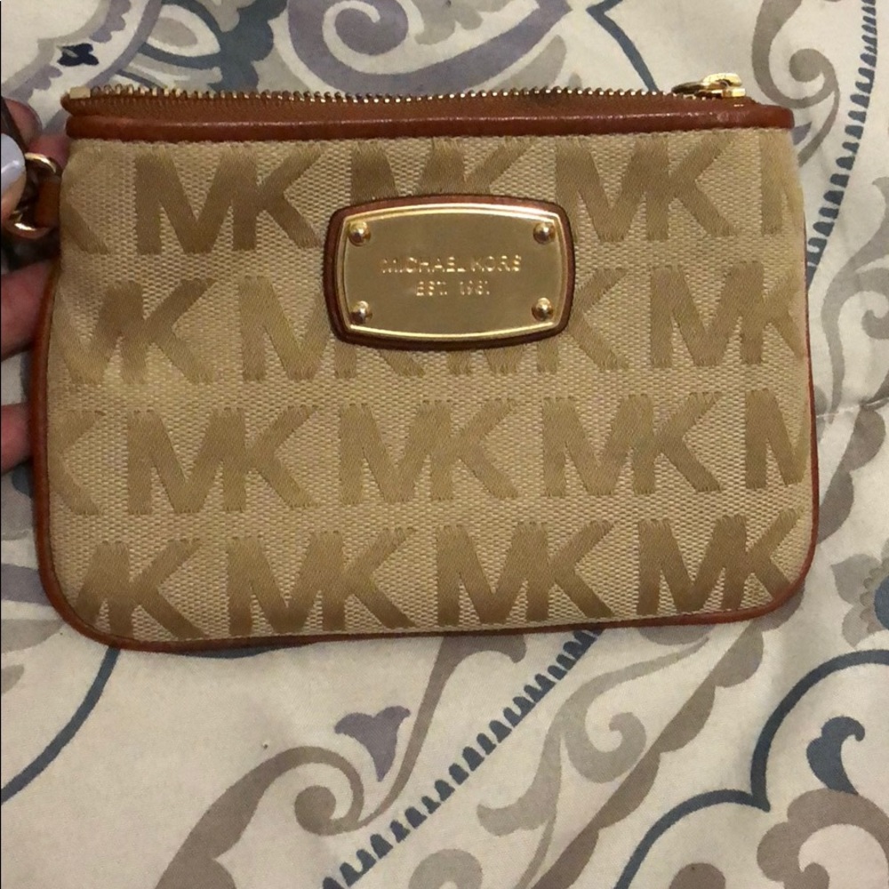Mk wristlet used